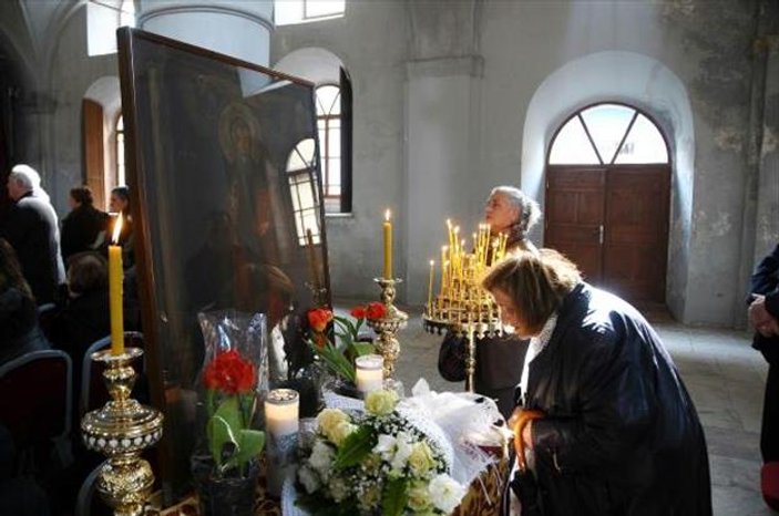 İzmir'de kilise restore edildi 100 yıl sonra ayin yapıldı