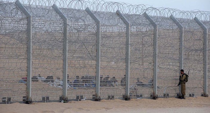 İsrail'in çevresi çitlerle çevrilecek