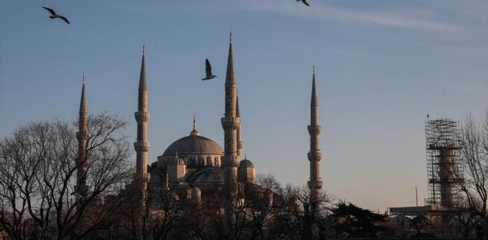 400 yaşındaki minare yeniden örülüyor