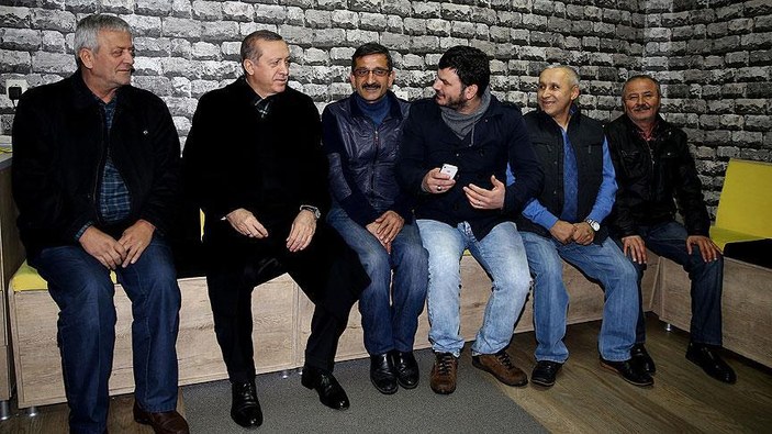 Cumhurbaşkanı Erdoğan Sarıyer'de esnafla sohbet etti