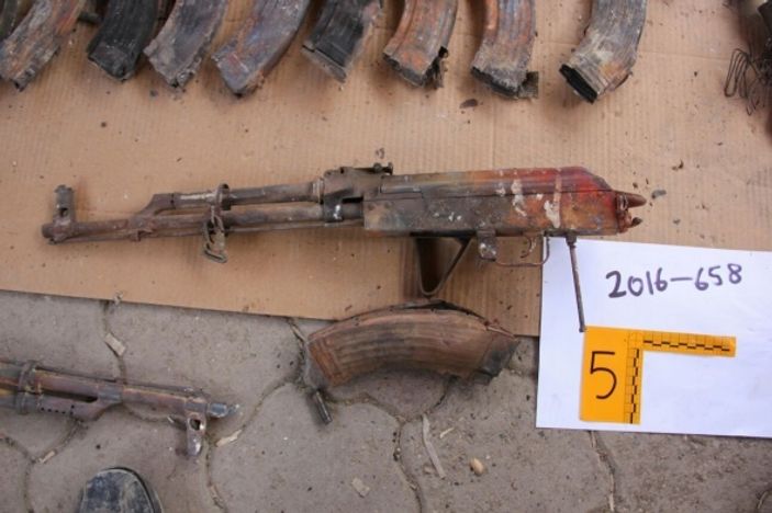 Cizre'de bodrum kattan cephanelik çıktı