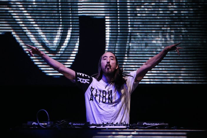 Steve Aoki İstanbul'da hayranlarıyla buluştu