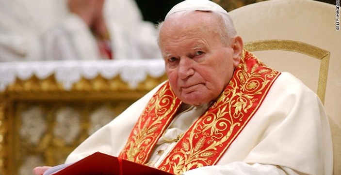 Papa'nın gizli mektupları yasak aşkı ortaya çıkardı