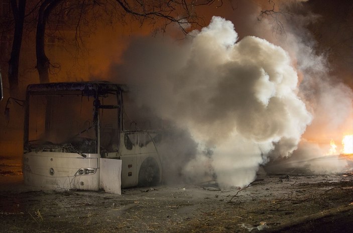 Ankara'da askeri servis aracına bombalı saldırı