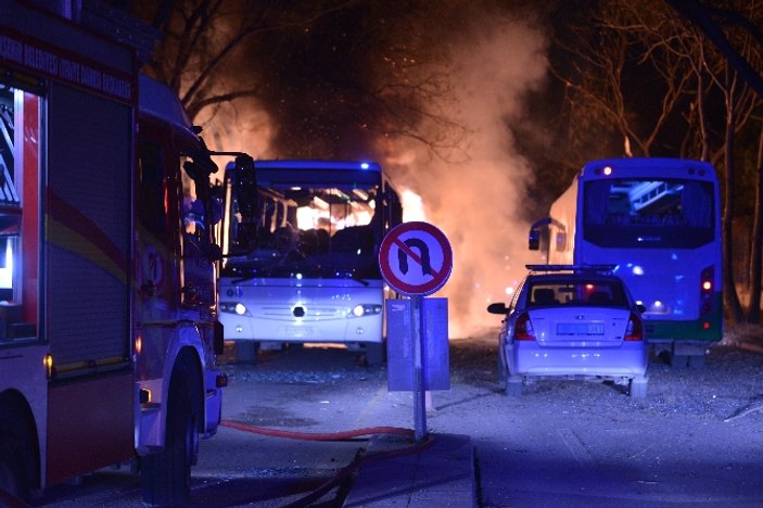 Ankara'da askeri servis aracına bombalı saldırı