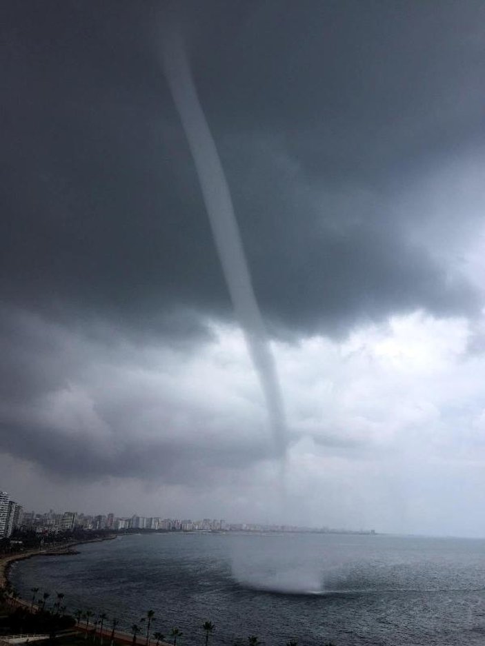 Mersin'de hortum çıktı