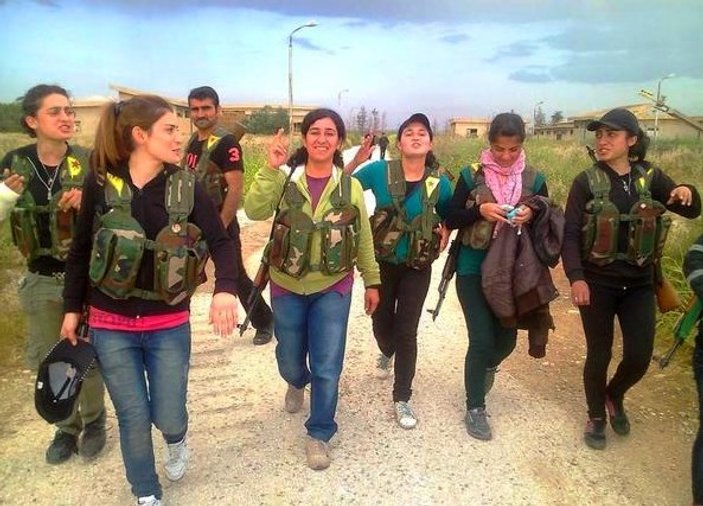 Rusya yanlışlıkla YPG kampını vurdu