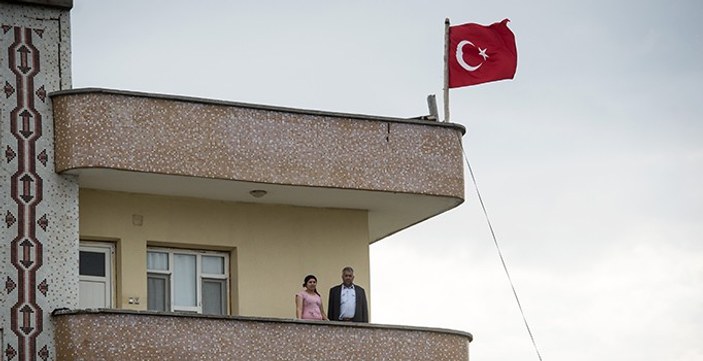 Şırnaklılardan operasyona Türk bayraklı destek