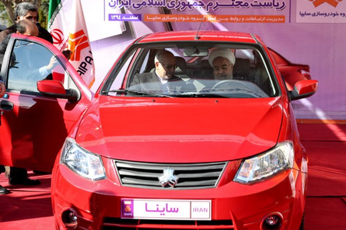 İran'ın yeni otomobili  tanıtıldı