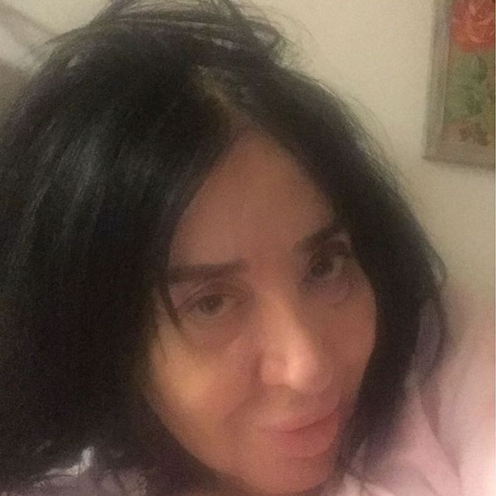 Nur Yerlitaş makyajsız