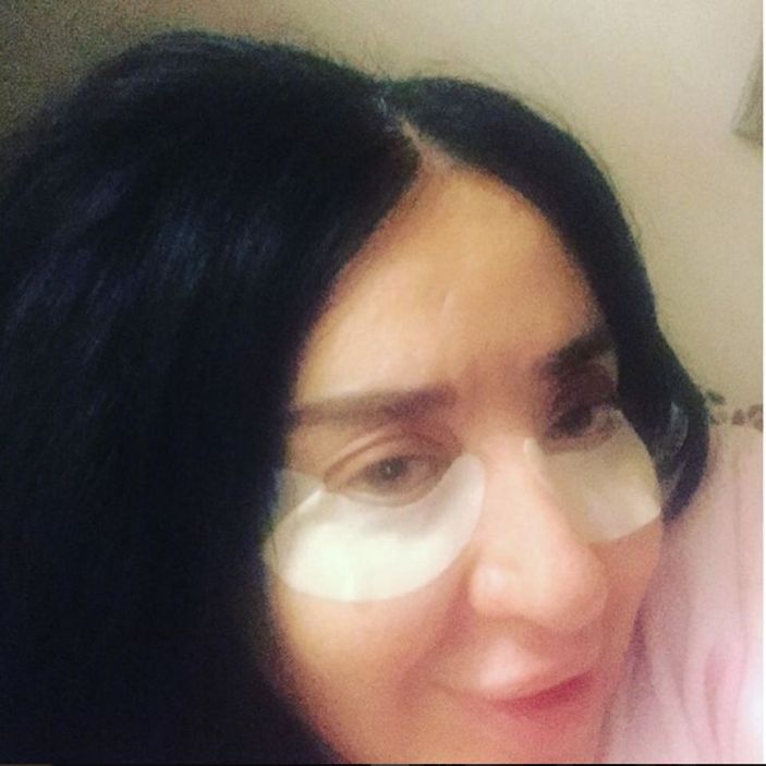 Nur Yerlitaş makyajsız