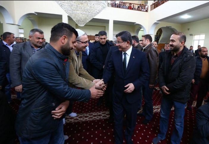 Başbakan Davutoğlu Şırnak'a gitti
