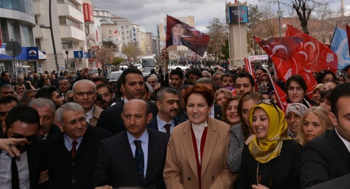 Meral Akşener'den gövde gösterisi