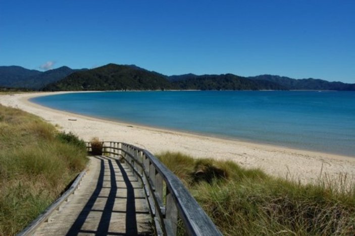 Yeni Zelanda'da özel mülk olan plaj halka açıldı