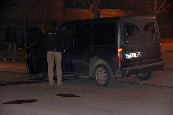 Gaziantep'te polis müdürünün aracına silahlı saldırı