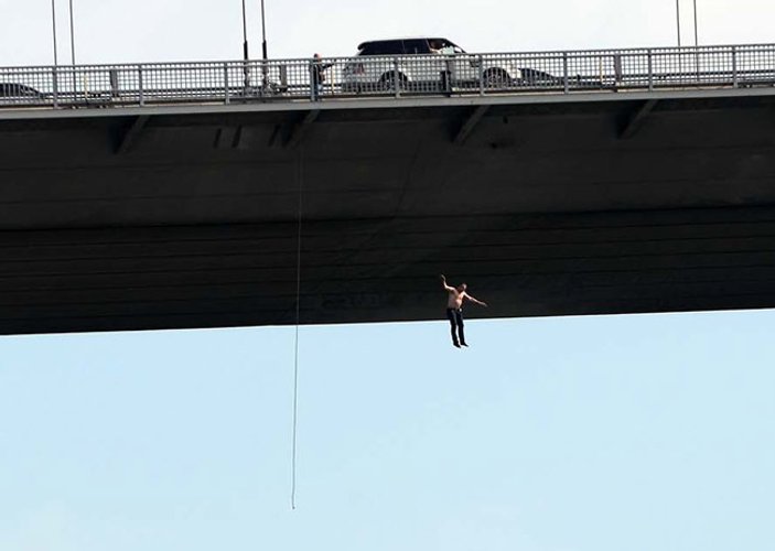 Köprüdeki intihar olayı ile ilgili 2 kadın serbest bırakıldı