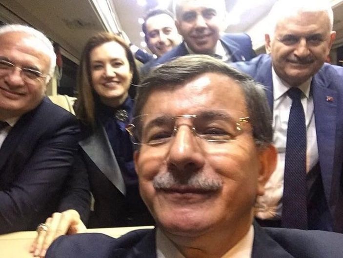 Başbakan Davutoğlu'ndan İzmirlilere köprü sözü