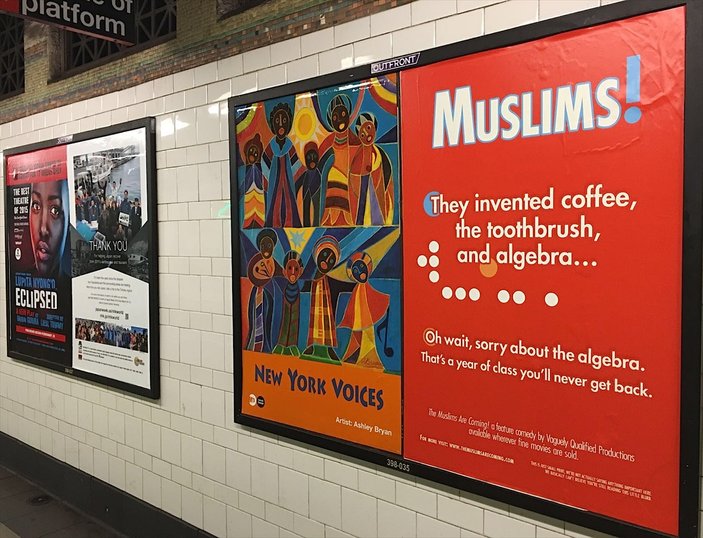 İslamofobi karşıtı afişler New York metrosunda