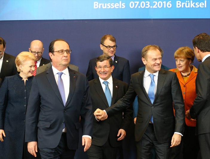 Hollande: Vize konusunda Türkiye’ye taviz verilmemeli