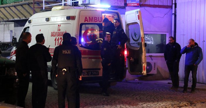 Beyoğlu'nda silahlı kavga: 3 yaralı