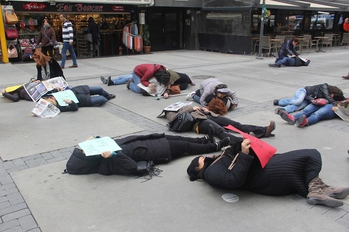 İzmirli kadınlardan canlı bomba protestosu