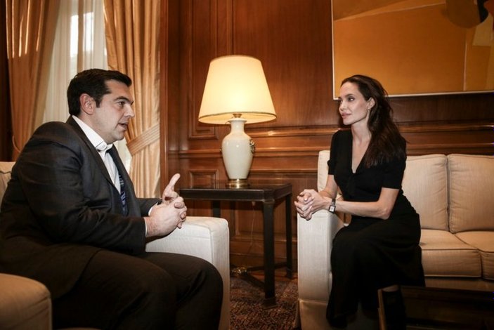 Yunanistan'da Angelina Jolie-Çipras görüşmesi