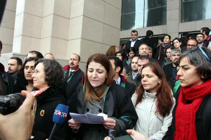 Adliye önündeki PKK propagandasına polis izin vermedi