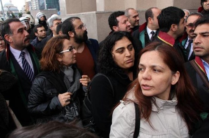 Adliye önündeki PKK propagandasına polis izin vermedi