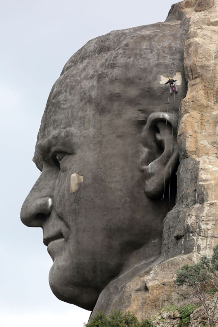 Dev Atatürk maskı bakıma alındı