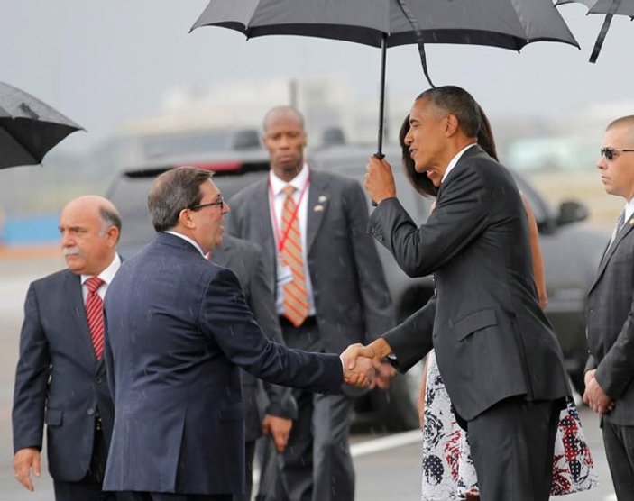 Obama'dan Küba'ya tarihi ziyaret