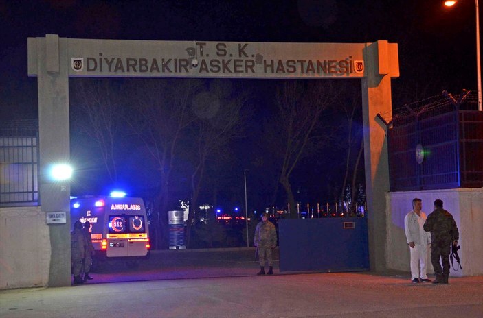 Diyarbakır'da jandarma karakoluna saldırı