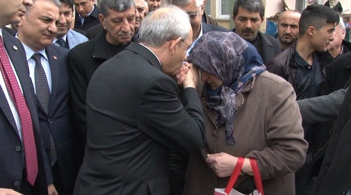 Mahalle sakini kadından Kılıçdaroğlu'na: Gerçek Alevi biziz