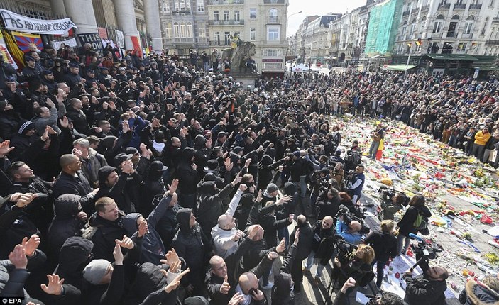 Brüksel'de protestoya polis müdahalesi