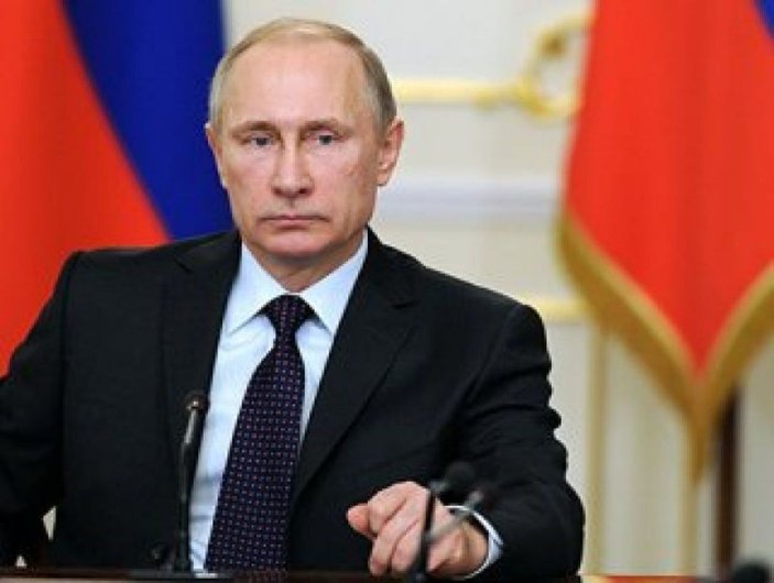 Putin'den Esad'a tebrik