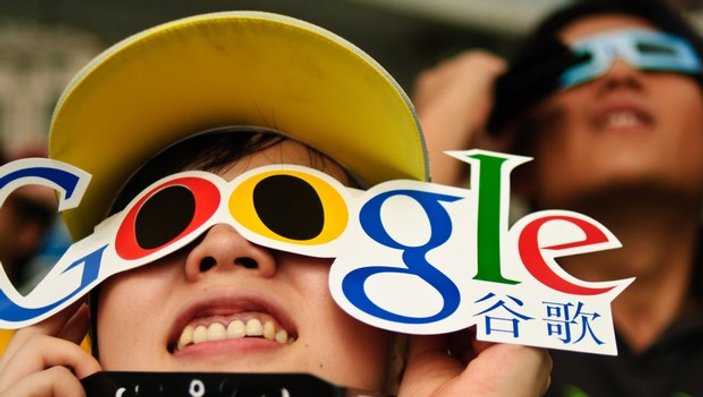 Google Çin'de 2 saat açık kaldı