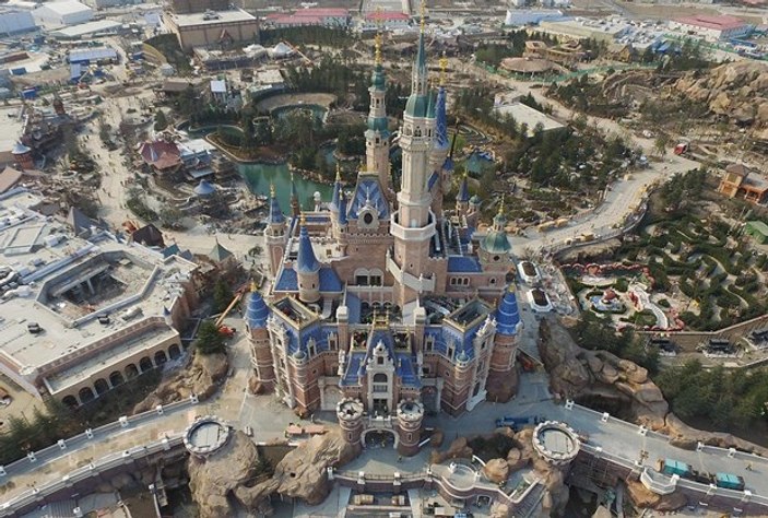 Şangay Disneyland'ın inşası bitiyor