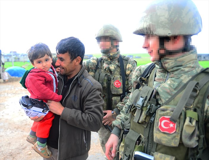 Şırnak'ta terör mağduru çocukların oyuncak sevinci