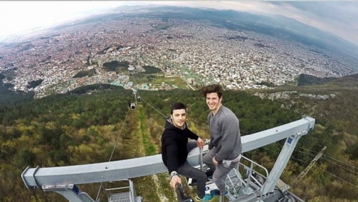 3.Köprü selfie'cileri Bursa'daki teleferiğe tırmandı İZLE