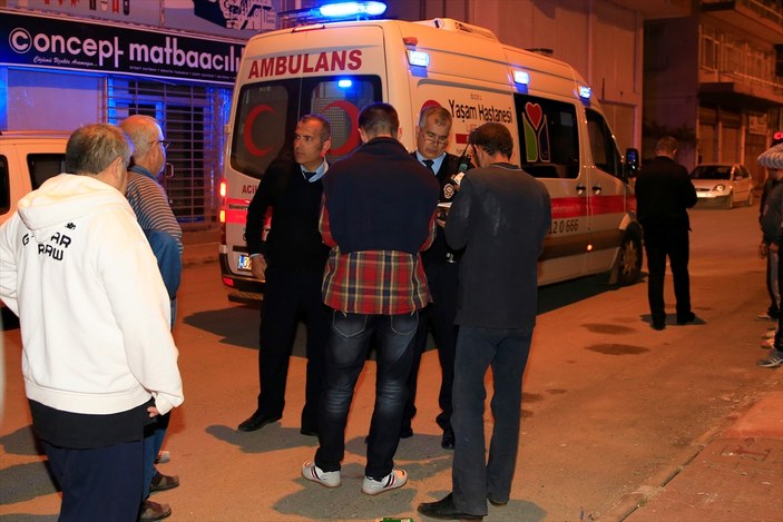 Antalya'da bıçaklı kavga: 2 yaralı