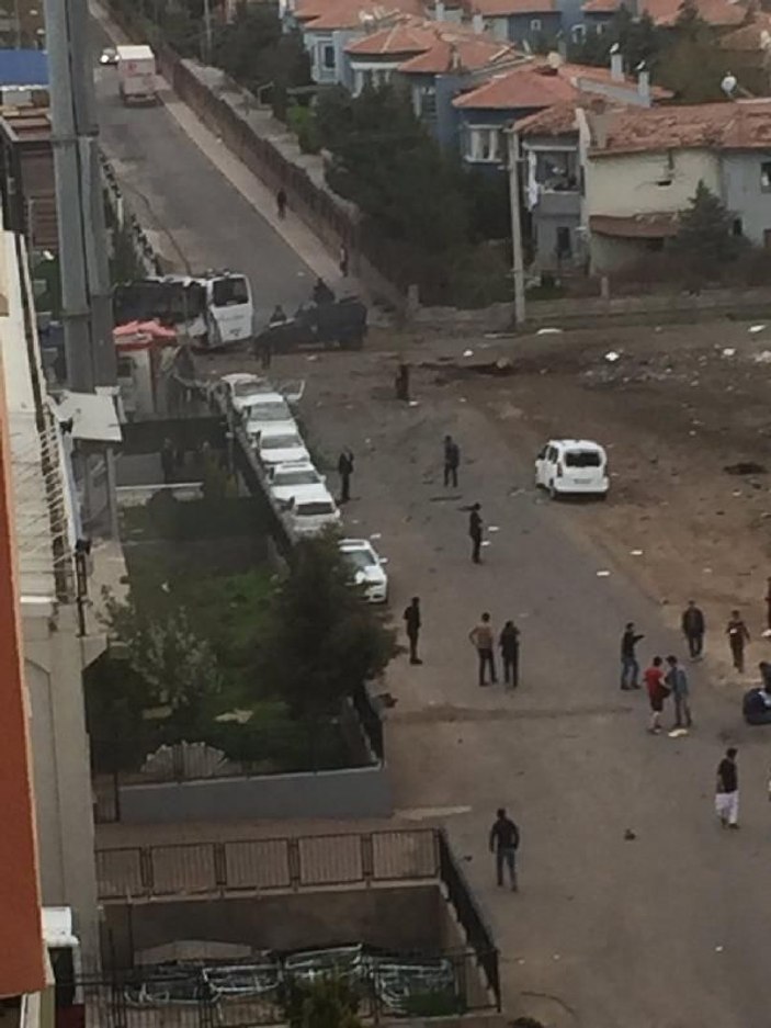 Diyarbakır'da polise bombalı saldırı