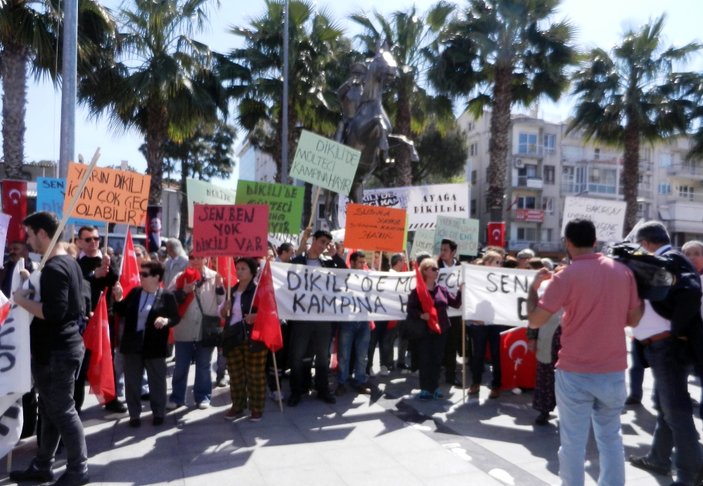 Dikili'de mülteci istemiyoruz protestosu