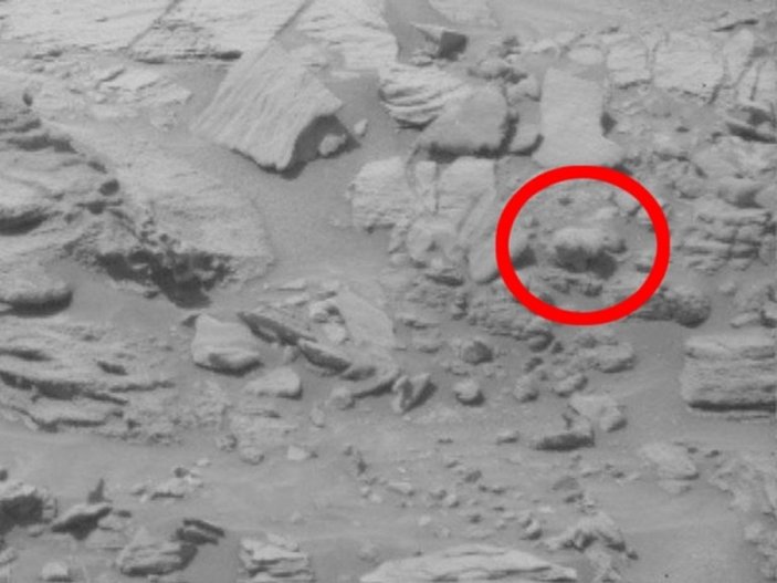 Mars'tan gelen fotoğrafta kafa karıştıran detay