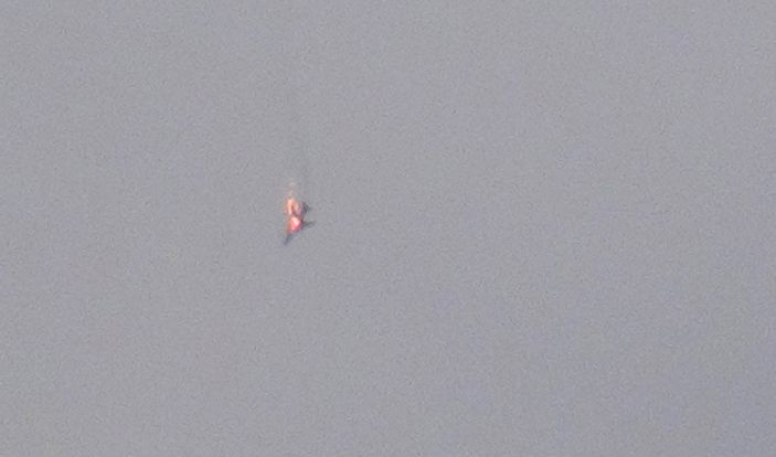 Suriyeli muhalifler Halep'te savaş uçağı düşürdü