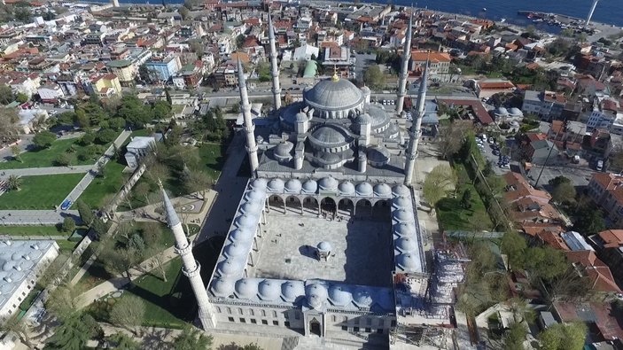 Sultanahmet Camii'ndeki restorasyon havadan görüntülendi