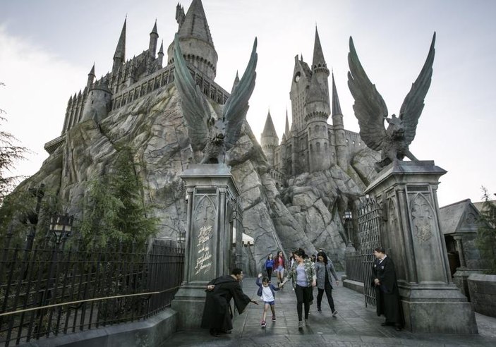 Harry Potter'ın tema parkı açıldı