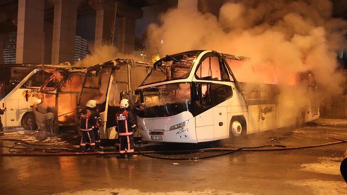 Büyük İstanbul Otogarı'nda 4 otobüs yandı