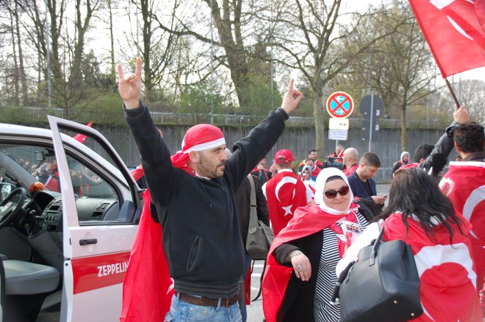 Avrupa'daki Türkler PKK yandaşlarını rahatsız etti