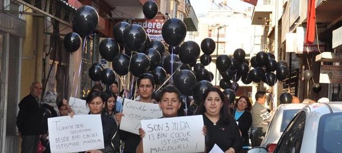 CHP'li kadınlardan balonlu çocuk istismarı protestosu