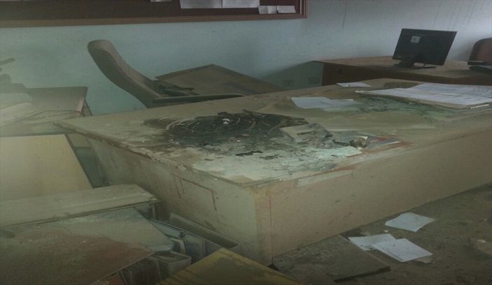 PKK'lılar modern donanımlı okulu harabeye çevirdi