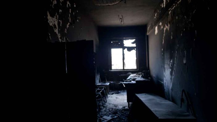 Teröristler Mardin'de diyaliz merkezini yaktı